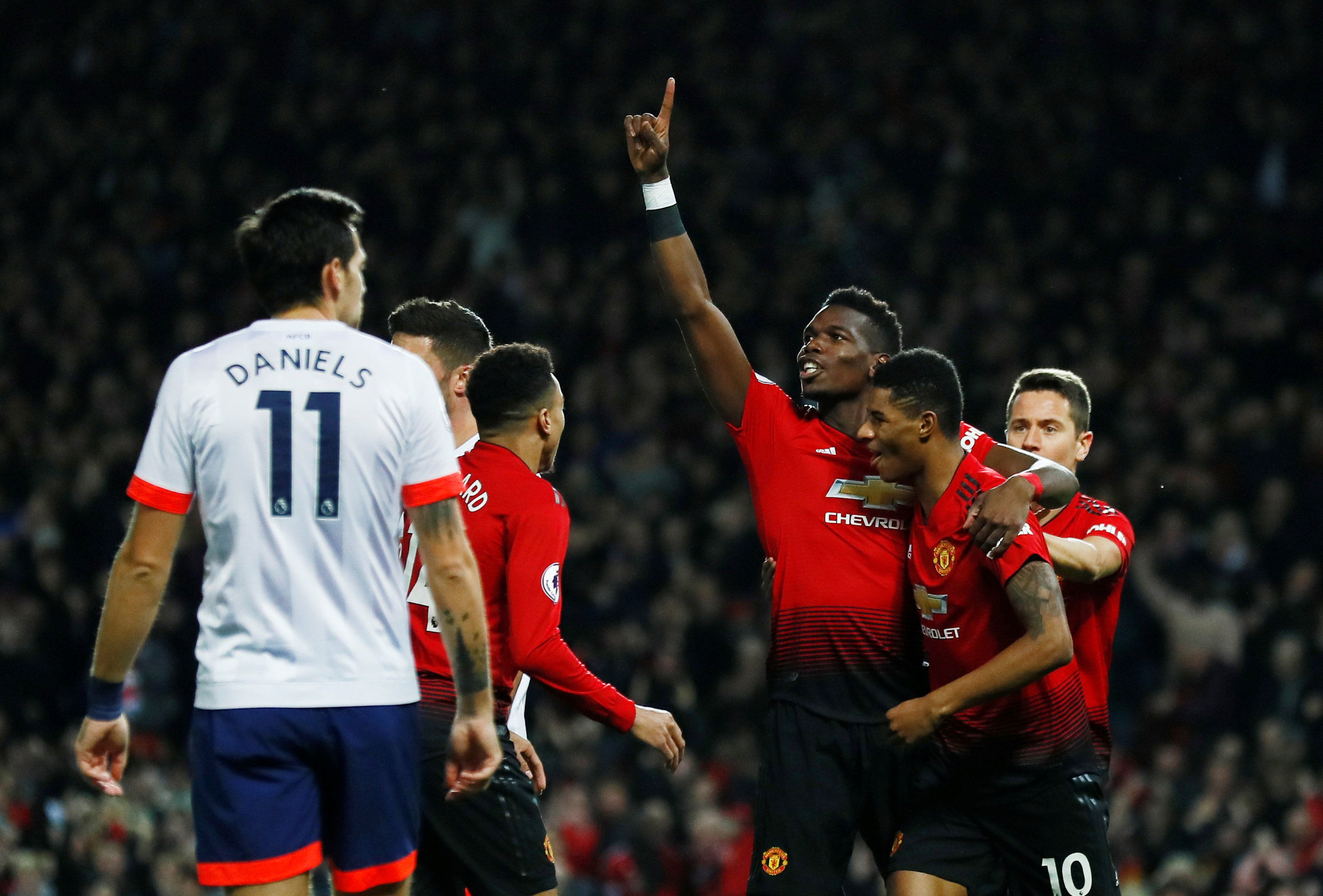 具和专业服 具和专业服