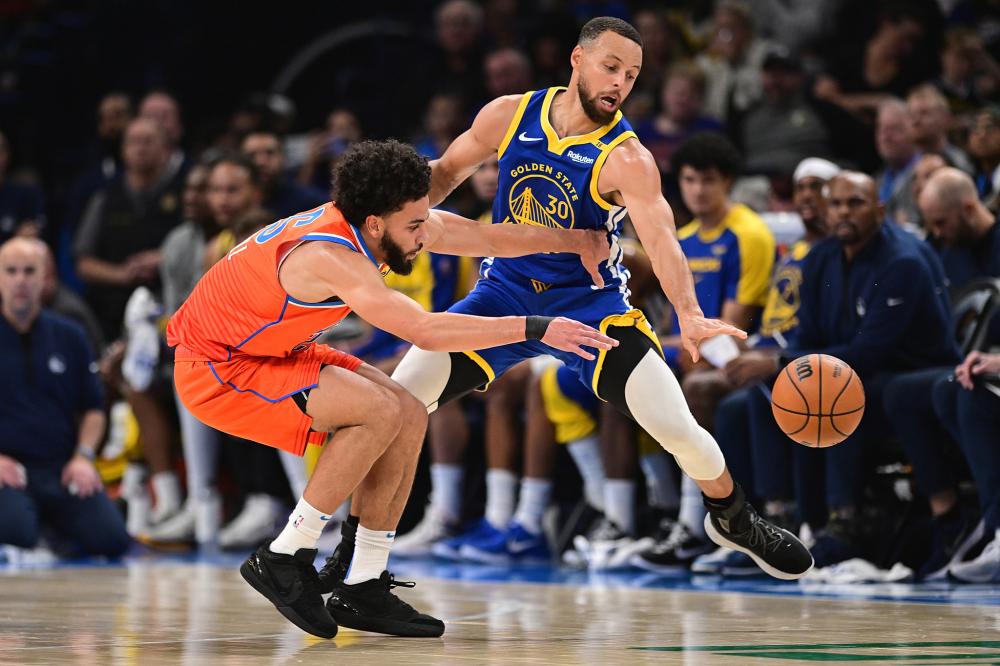 展现出了惊 展现出了惊