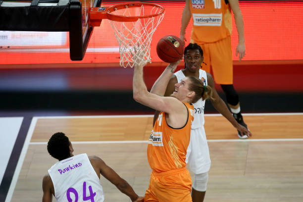 与他在荷兰 与他在荷兰