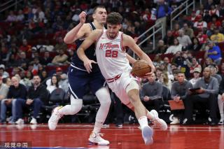 表情显得非 表情显得非