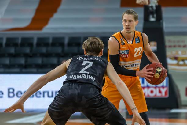 发更可贵 发更可贵